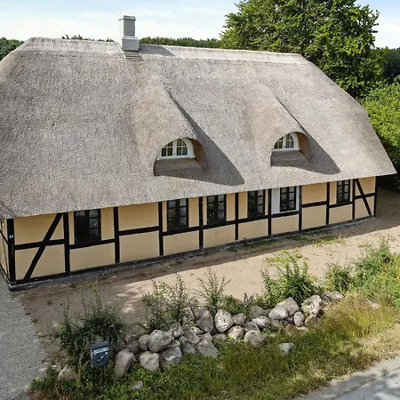 Nostalgic Charm In A Yellow Timber House * Sakskobing