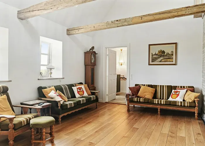 Holiday home Nostalgic Charm In A Yellow Timber House